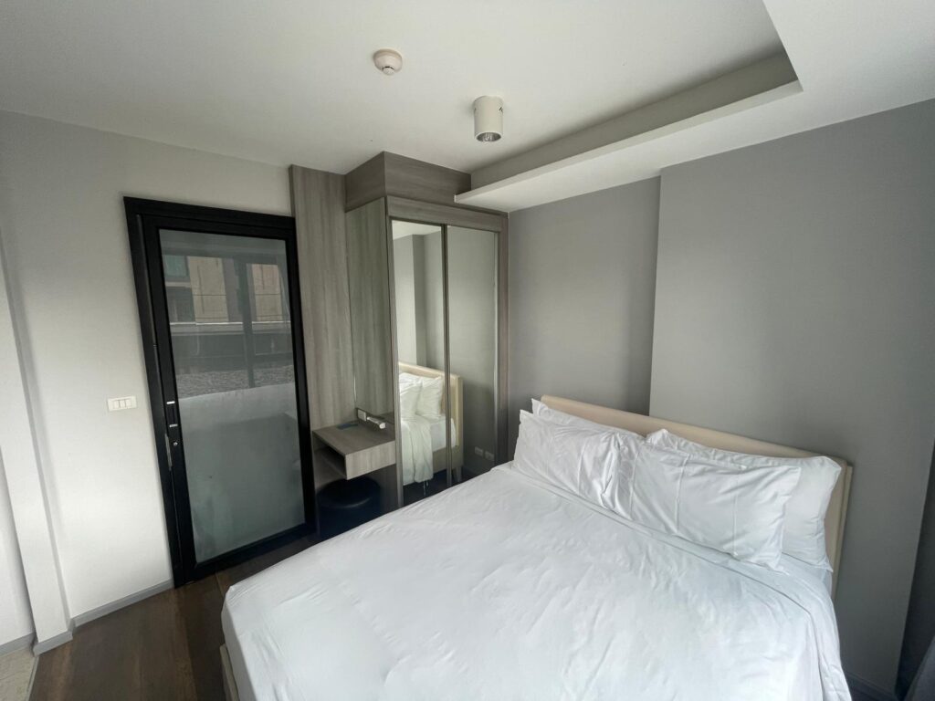 IMG-20250306-6Ave-321-1 Queen bed in furnished studio condo for sale, Surin Phuket